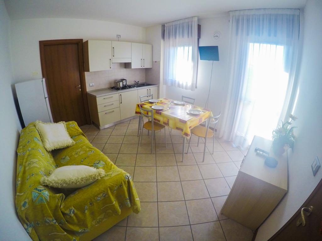 Residence Mediterraneo - Agenzia Cocal Caorle Room photo