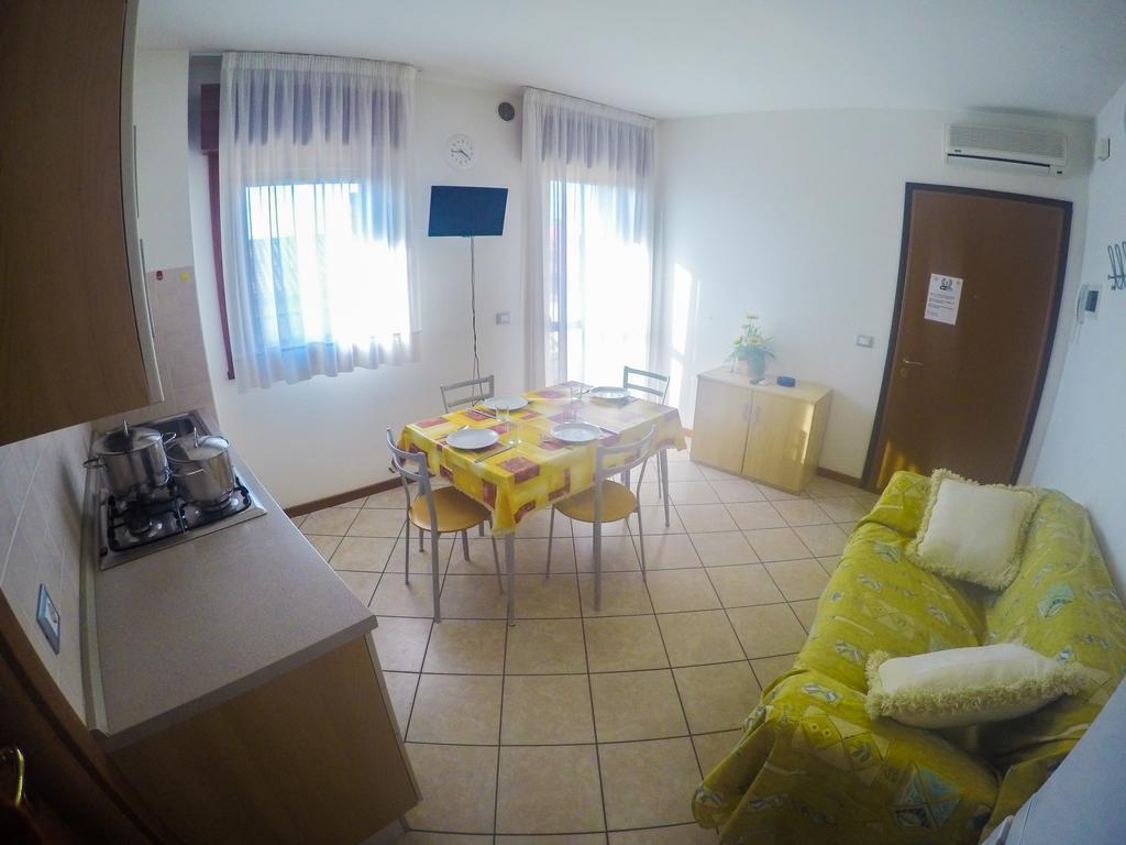 Residence Mediterraneo - Agenzia Cocal Caorle Room photo